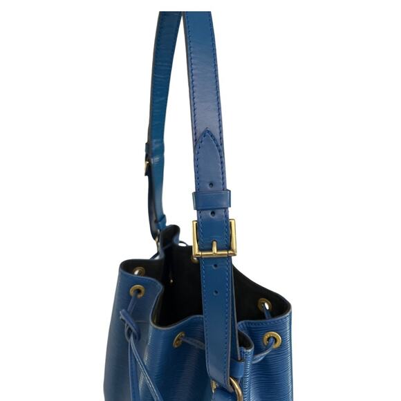 Louis Vuitton Petit Noé Blue Epi Leather Bucket Bag With Dust Bag Made in France - Picture 12 of 16
